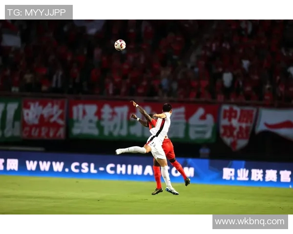 艾克森中超头球技艺再现助力球队争冠之路
