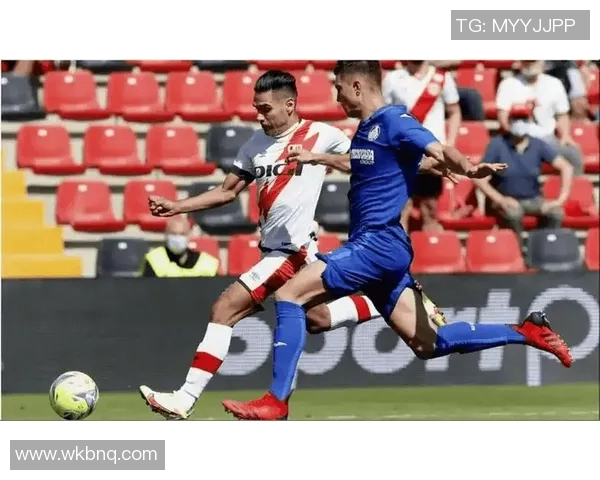 巴列卡诺惊险逃离降级区，球队士气大振