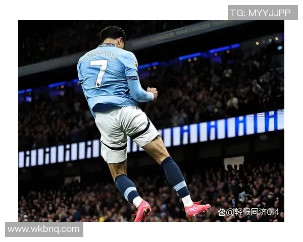 斯通斯关键进球助力曼城逆转胜利展现强大团队实力
