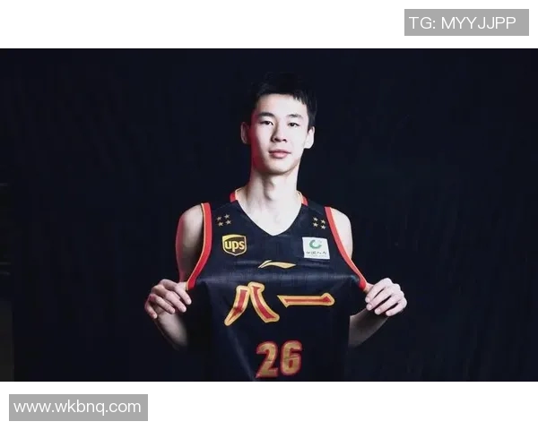 CBA新星郭昊文崭露头角引发关注未来发展备受期待