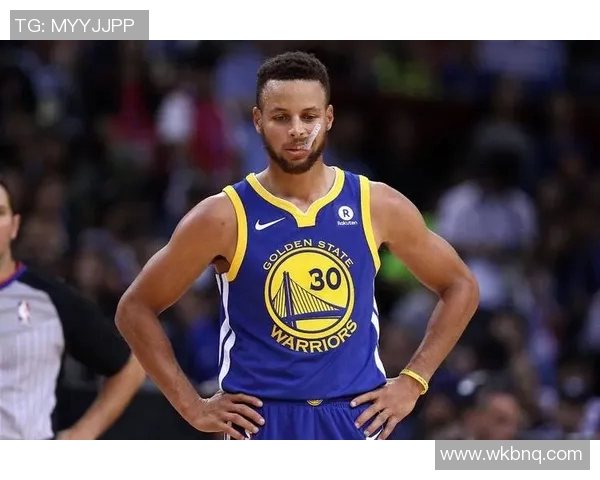 库里带伤飙分，再度刷新三分纪录！