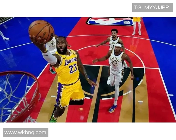 詹姆斯带伤绝杀,湖人险胜勇士保住榜首位置 詹姆斯带伤绝杀,湖人险胜勇士保住榜首位置